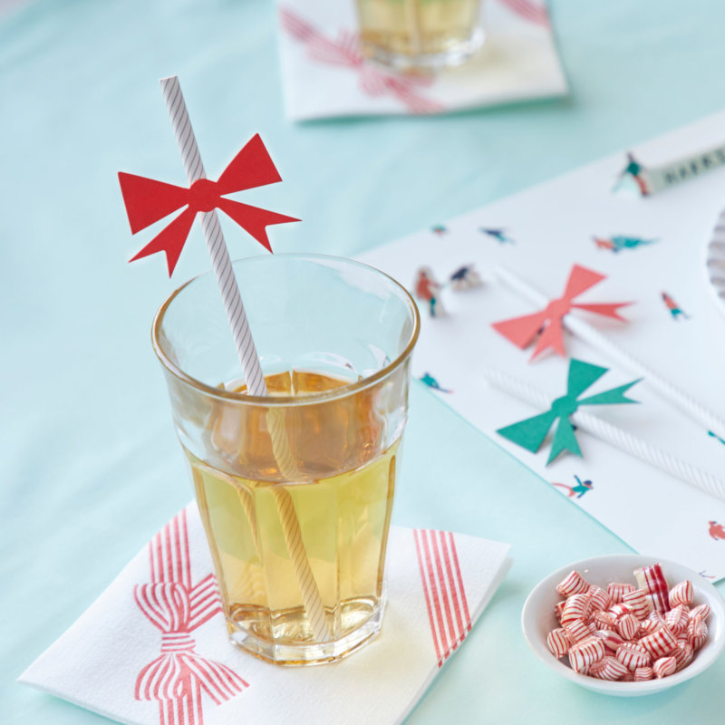 red bow paper straws